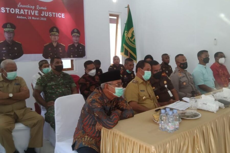Kajari Masohi dan Anggota Forkopimda Mengikuti Launching Rumah Restorative Justice