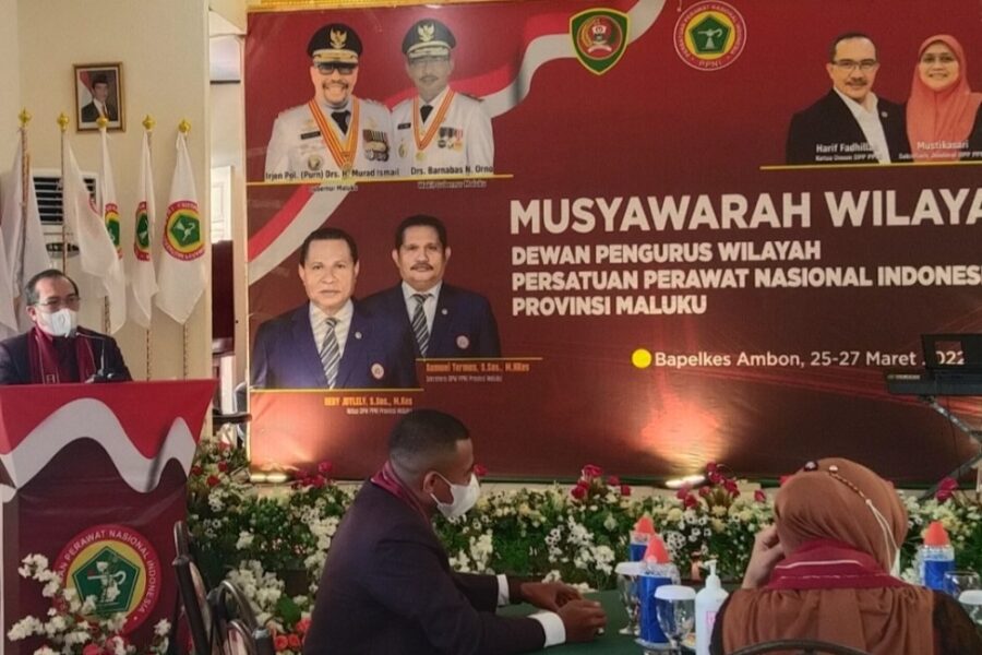 Ketua DPP PPNI Membuka Muswil PPNI Maluku