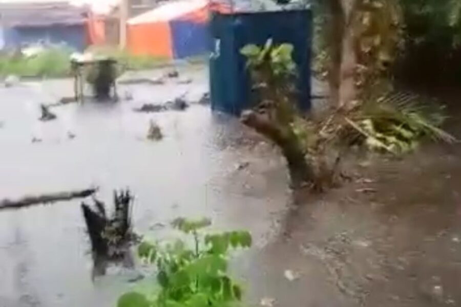 Kem Pengungsu Kariu di Aboru Kecamatan Pulau Haruku Tergenang Banjir