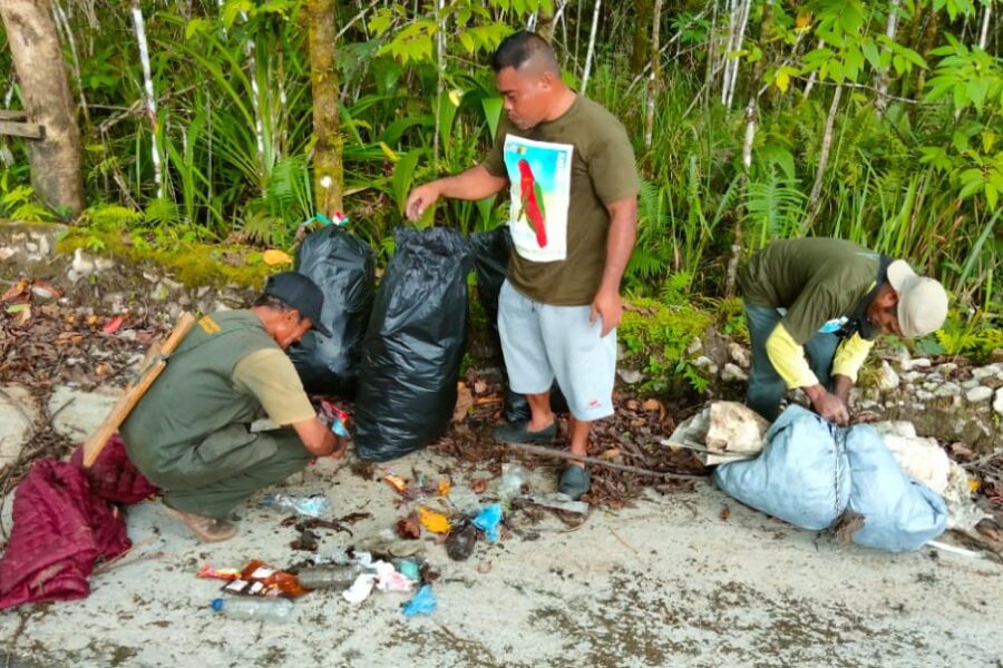 Aksi Bersih Sampah Menuju HKN Tahun 2022