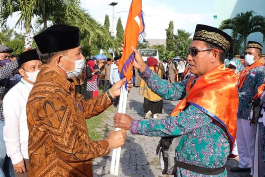 Pelepasan Calon Camah Haji Oleh Asisten 3 Setda Malteng Mewakili Bupati Tuasikal Abua, SH
