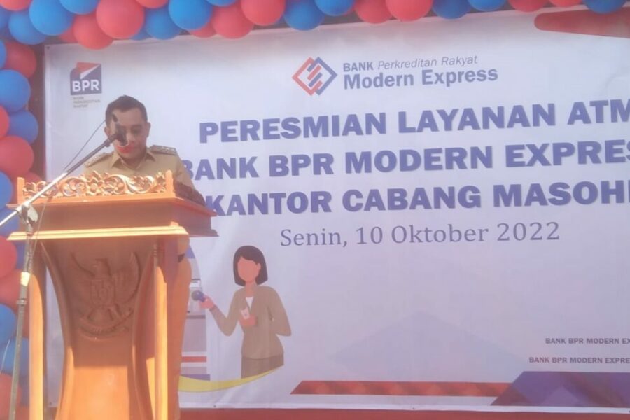 Fasilitas Layanan ATM Bank Modern Expres Cabang Masohi Diresmikan Pejabat Bupati Maluku Tengah Dr. Muhamat Marasabessy, S.P., S.T., M.Tech
