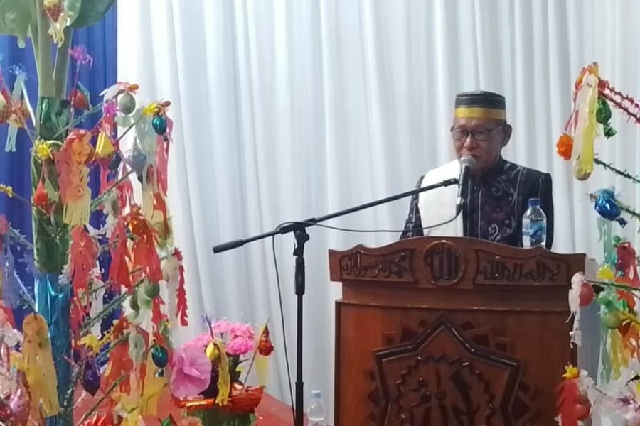Ustadz Dr. H. Samsuddin Nor, M.Ag., Membeikan Ceramah Pada Kegiatan Maulid Nabi Muhammad SAW, Yang Digelar KKSS Malteng