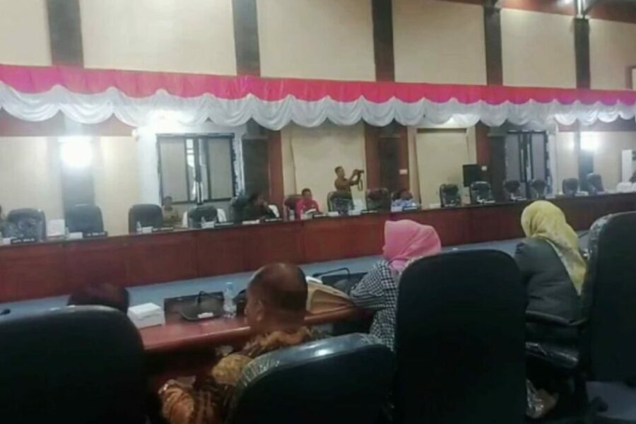 DPRD Maluku Tengah Menetapkan AKD, Dalam Rapat Paripurna Ke III