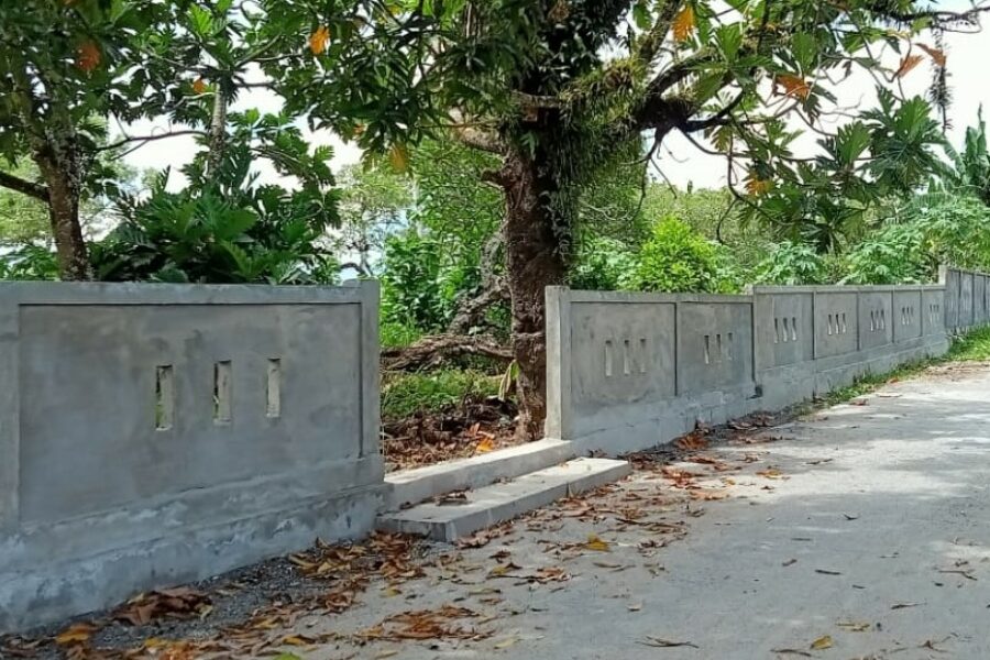 Proyek Pagar Makam Negeri Haya Tidak Dilengkap Papan Proyek, Diduga Dikerjakan Tidak Sesuai Bestek