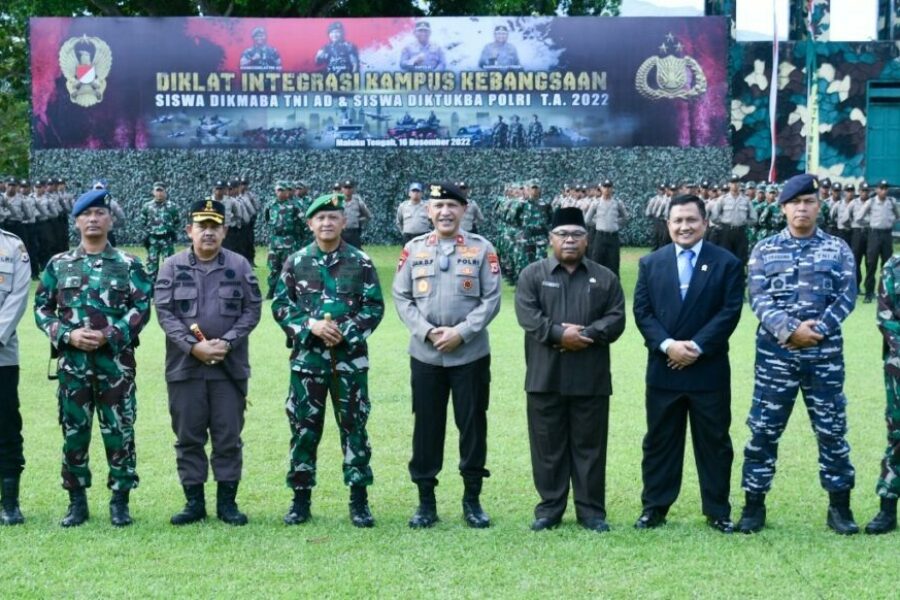 Pejabat Tinggi TNI dan Polri Di Maluku Mengikuti Kegiatan Penutupan Diklat Terintegrasi TNI dan Polri TA 2022