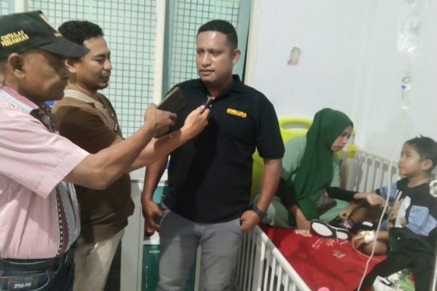 Karteker Ketua PWI Maluku Tengah Stewar Toisuta, Memberikan Penjelasan Terkait Penanganan Anak Kayum Penderita Leukemia (1)