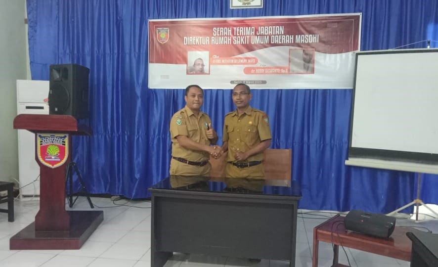 Serahterima Jabatan RSUD Masohi Dari Pejabat Lama dr Abdul Mutalib Latuamury Ke Pejabat Baru dr Heri Suswanto (1)