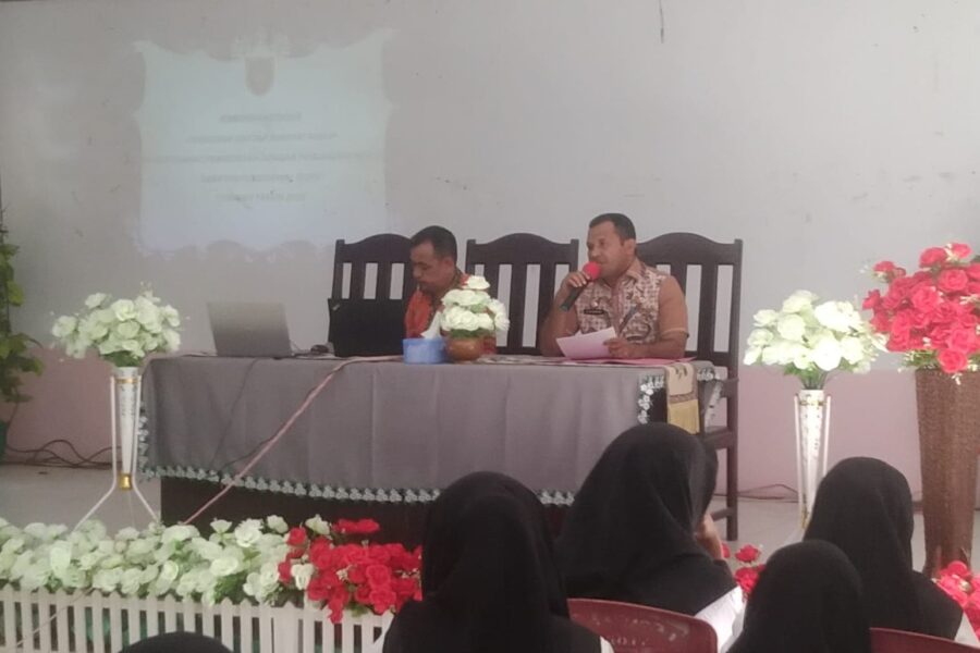 Kepala BKPSDM Maluku Tengah Syah Alim Latuconsina, S.STP, Memberikan Sambutan Kepada 329 Guru Calon ASN P3K Dalam Bimbingan Teknis (1)