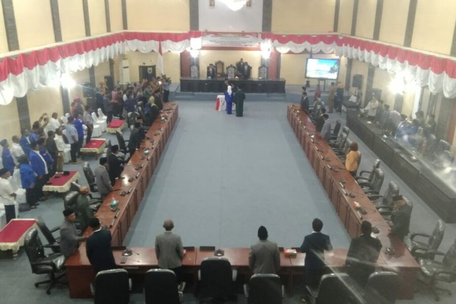 Paripurna Istimewa DPRD Maluku Tengah Dalam Rangka Pengambilan Sumpah Pergantian Antar Waktu Anggota DPRD Maluku Tengah Dari Partai Amanat Nasional (1)