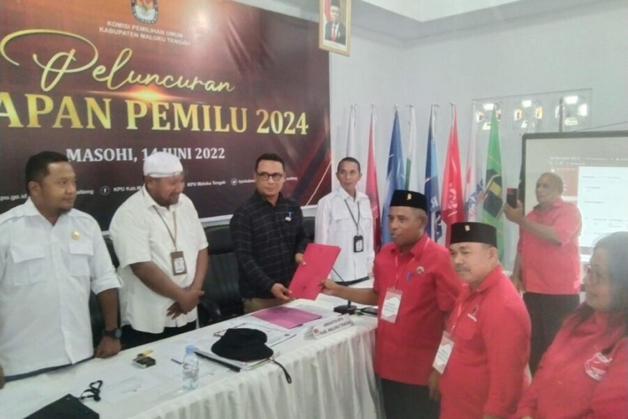 Partai Demokrasi Indonesia Perjuangan (PDI Perjuangan) Maluku Tengah Mendaftar Seluruh Caleg DPRD Malteng Ke-KPU Maluku Tengah Untuk Diverifikasi (1)
