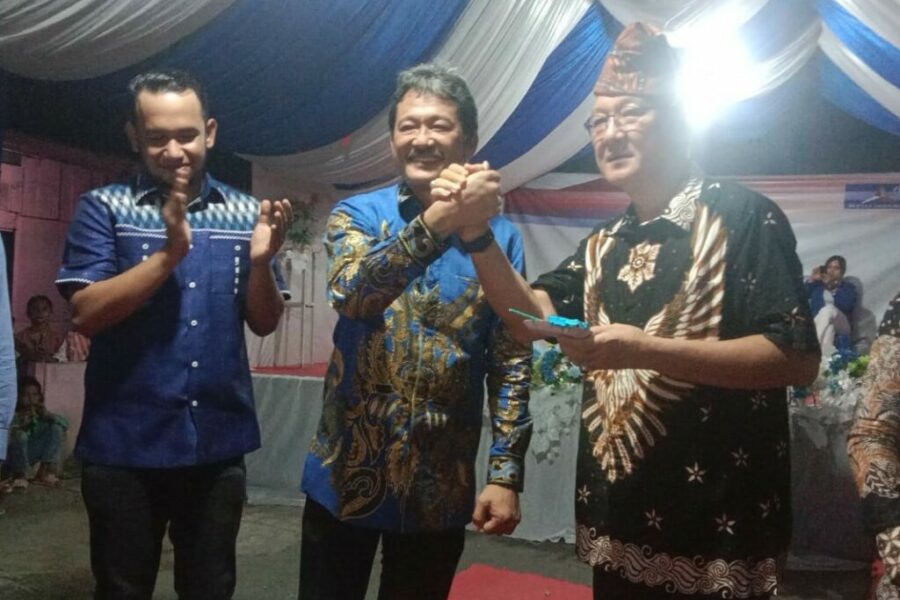 Erwin Tanaya Bersama Ketua DPD Partai Demokrat Maluku Roy Pattiasina, Siap Menangkan Pemilu Di Kabupaten Buru