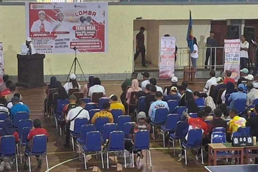 Bupati Maluku Tengah Zulkarnain Awat Amir, Membuka Lomba Tenis Meja Antar OPD, Instansi BUMN, TNI dan Polri Bupati Maluku Tengah Zulkarnain Awat Amir, Membuka Lomba Tenis Meja Antar OPD, Instansi BUMN, TNI dan Polri