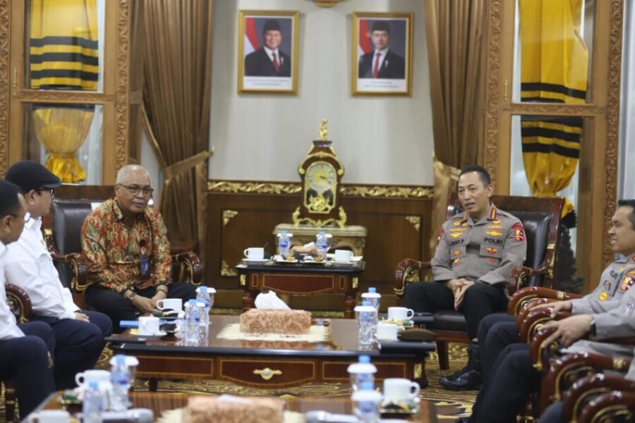 Kapolri Listiyo Sigit Menerima Audinsi Pengurus PWI Pusat di Mabes Polri Kapolri Listiyo Sigit Menerima Audinsi Pengurus PWI Pusat di Mabes Polri